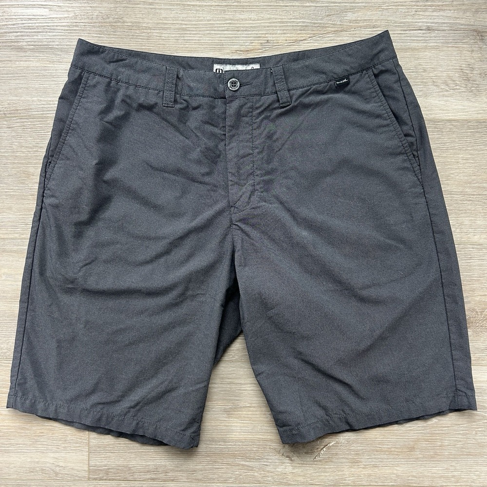 Travis Mathew Wanderlust‎ Shorts Men's 36 Gray Golf Performance Stretch Logo